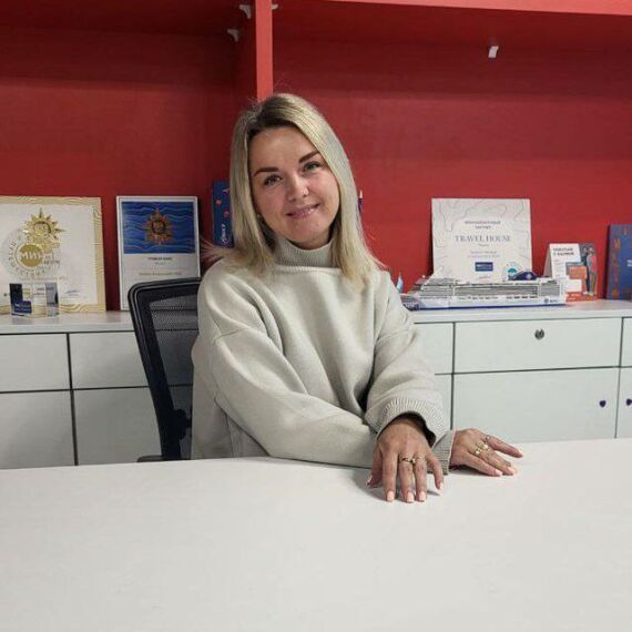 Диана Столярова